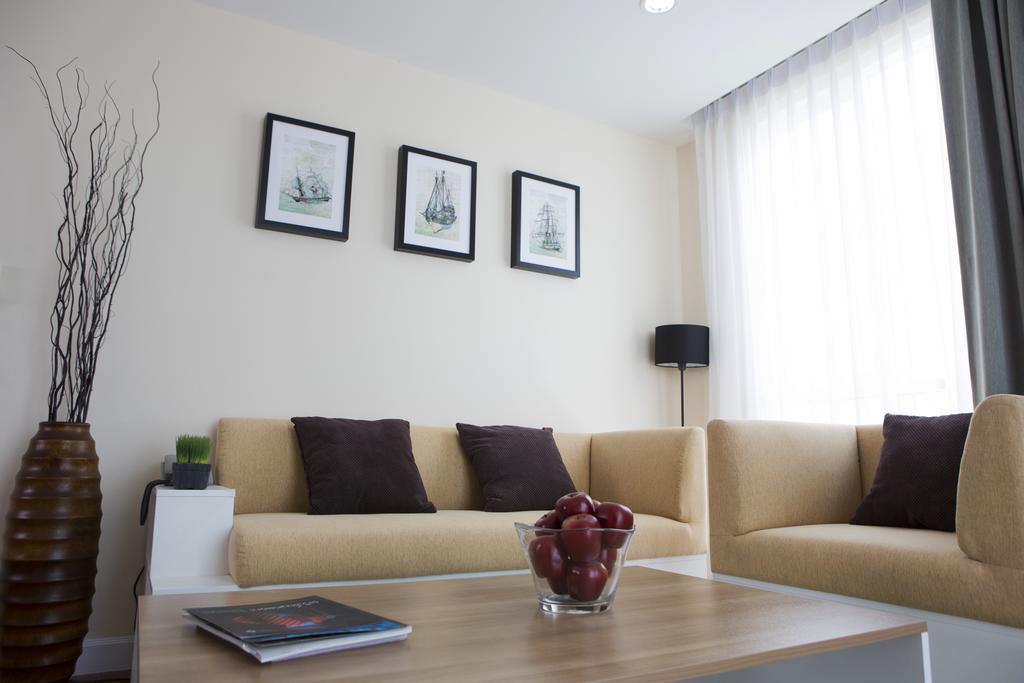 Bbg Seaside Luxurious Service Apartment Bangsaen Pokoj fotografie
