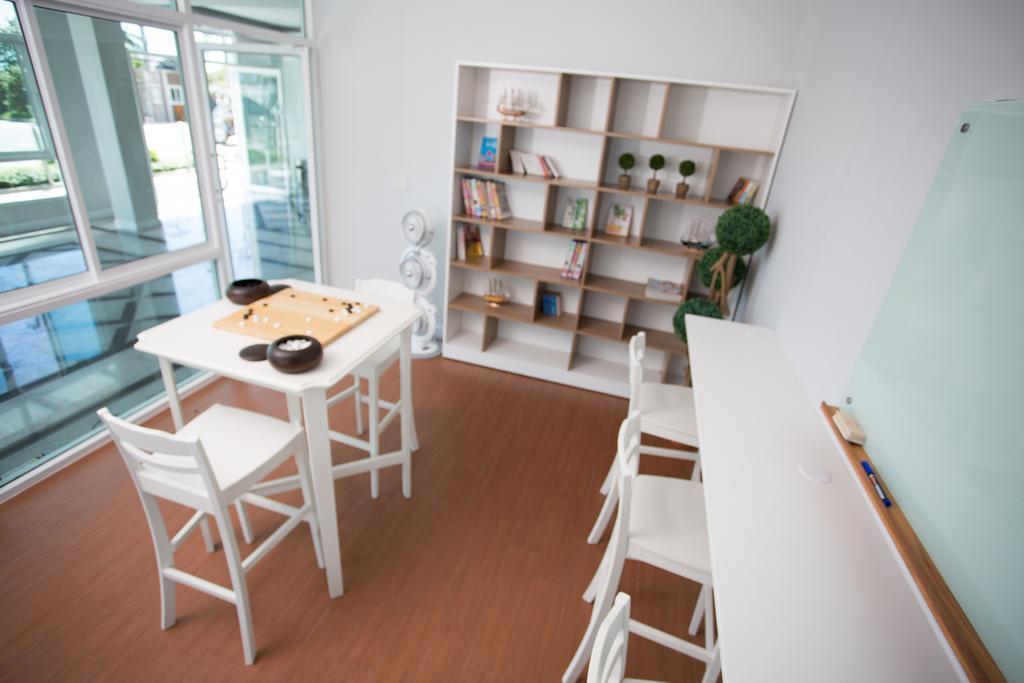 Bbg Seaside Luxurious Service Apartment Bangsaen Exteriér fotografie